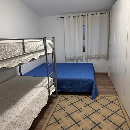 Det Golden Apartament Golem (Tirana)